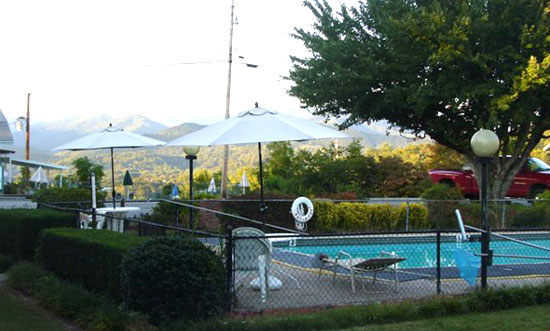 Motel Pool View